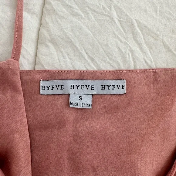 𝅺Silky Tie Top - Picture 3 of 6